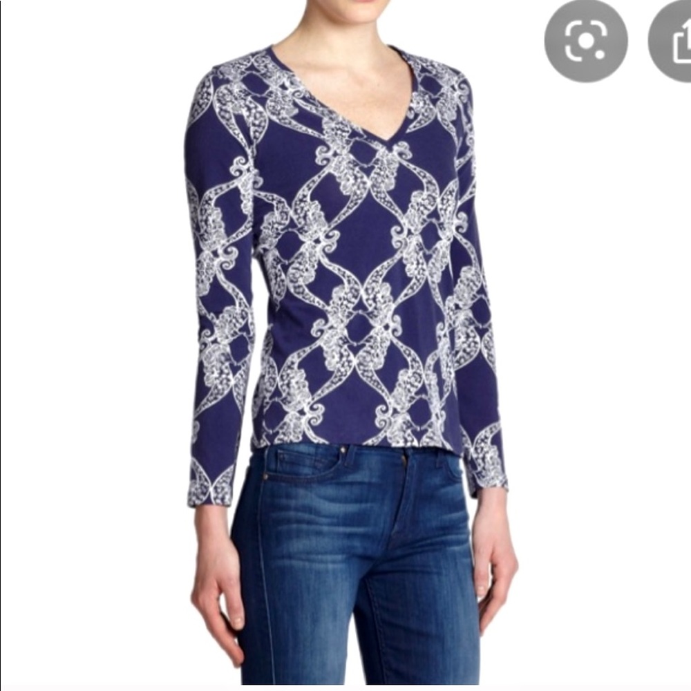 Lilly Pulitzer seahorse Jodie v-neck T-shirt small